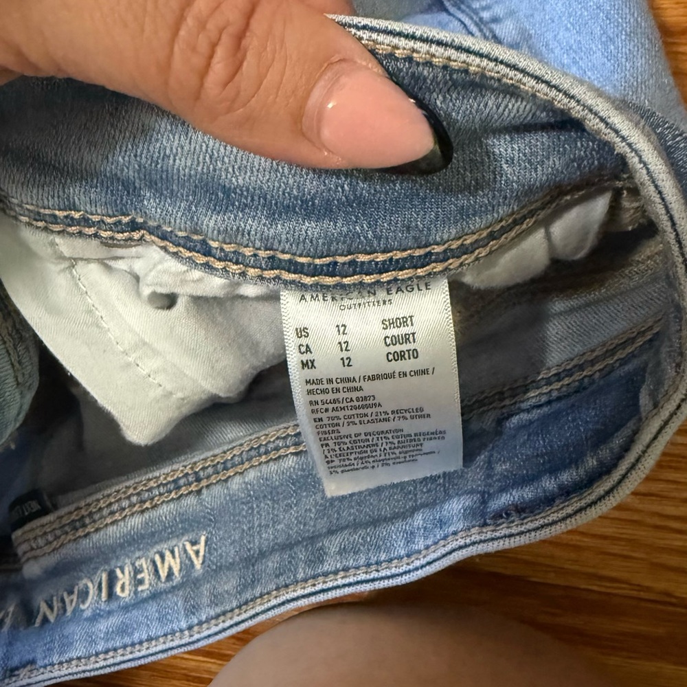 American Eagle KickBoot Women's Jeans - Picture 3 of 5